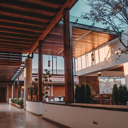 Hotel Casa Iturbe Ситакуаро Экстерьер фото